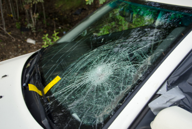 Different types of windshield cracks - windshield repair Toronto